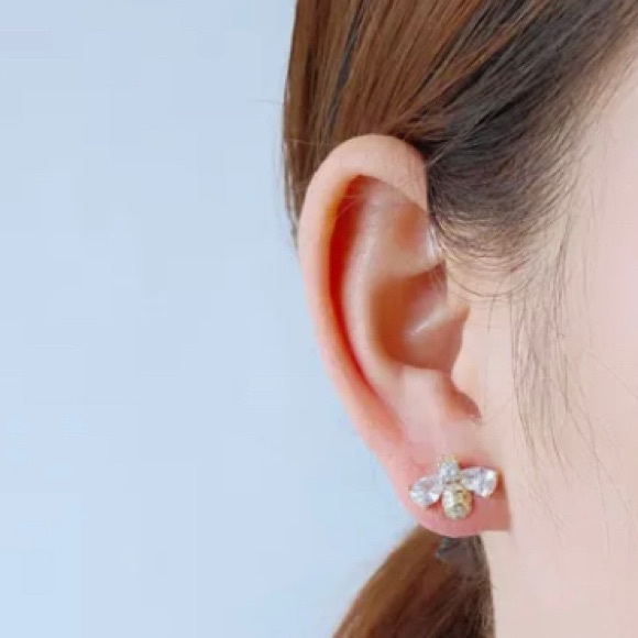 Beautiful GOLD PLATED Zircon crystals Bee earrings - Picture 8 of 8